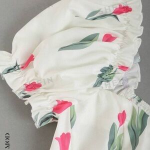 SHEIN women’s floral print sweetheart- collar puff sleeve cropped blouse